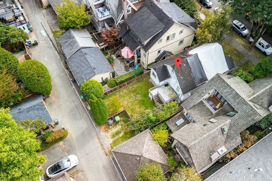 2645 W 6th Avenue Vancouver, BC - 14