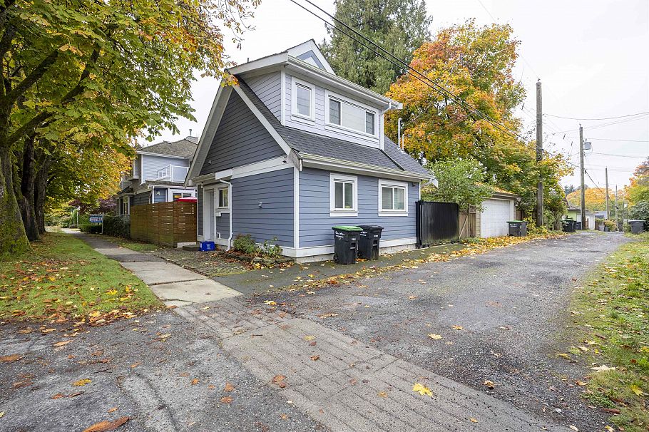 4203 W 14th Avenue Vancouver, BC - 27