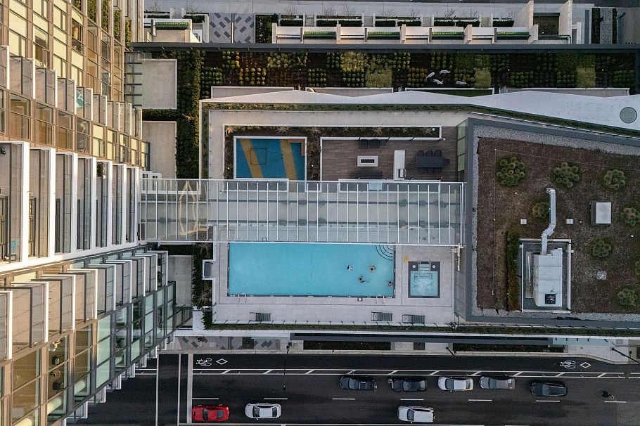 1004 135 E 13th Street North Vancouver, BC - 35