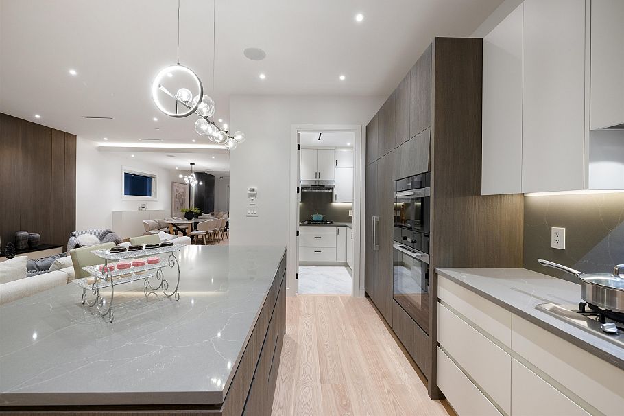 838 E 14th Street North Vancouver, BC - 14