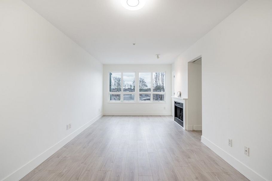 303 3423 E Hastings Street Vancouver, BC - 8