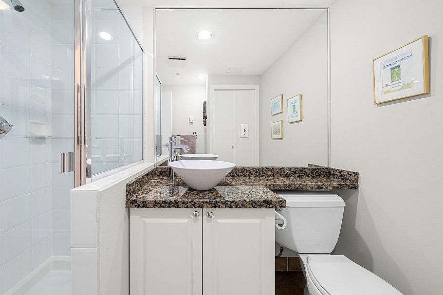 1878 York Avenue Vancouver, BC - 16