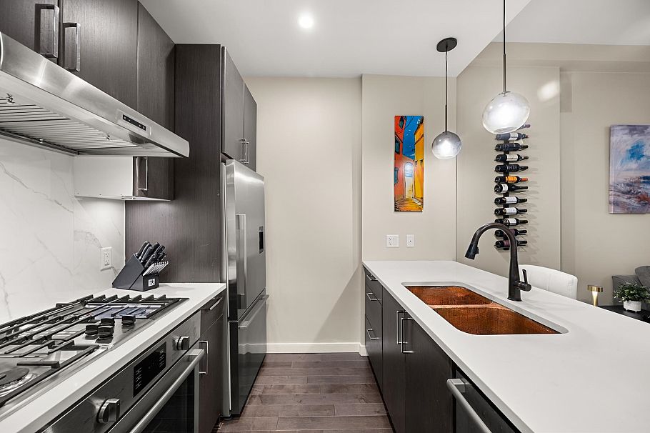 66 W 1st Avenue Vancouver, BC - 13