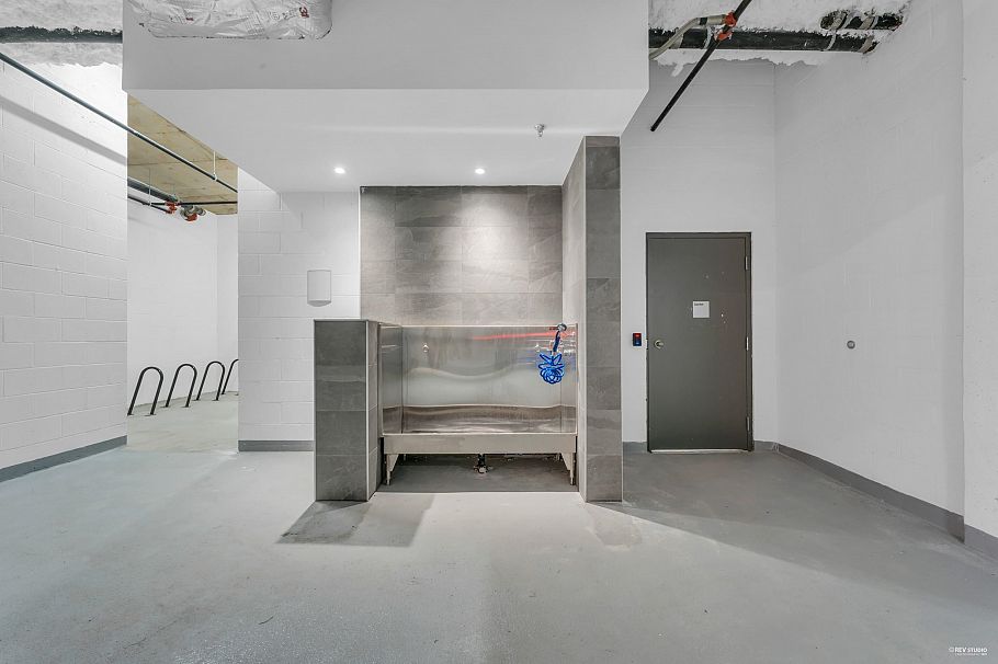 1101 2325 Emery Court North Vancouver, BC - 30