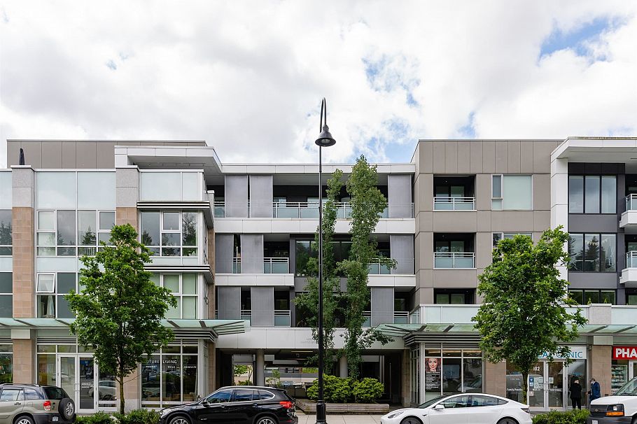 206 1061 Marine Drive North Vancouver, BC - 28