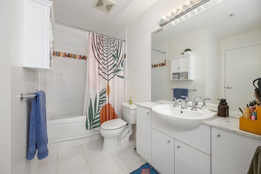 405 168 E Esplanade North Vancouver, BC - 11