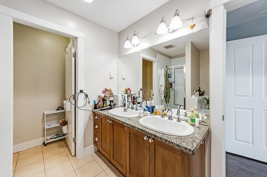 888 W 58th Avenue Vancouver, BC - 23