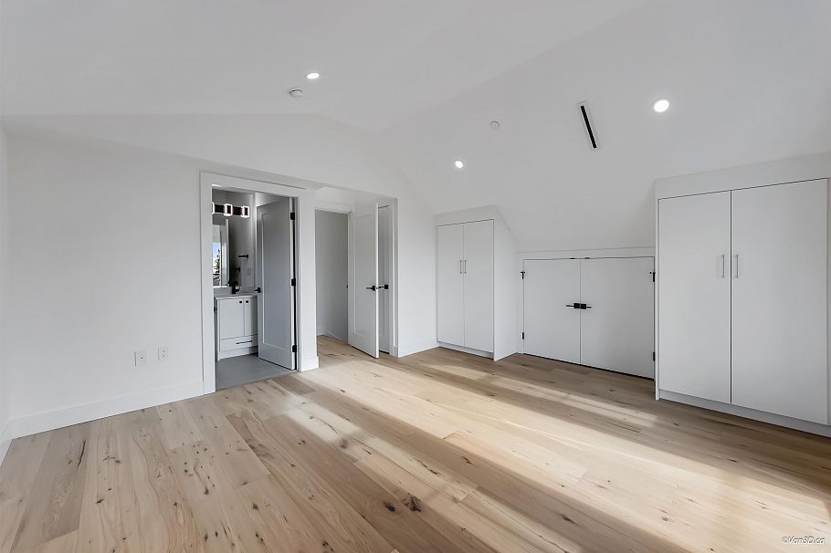 2 150 E 51st Avenue Vancouver, BC - 21