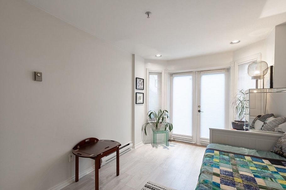 1 451 E Pender Street Vancouver, BC - 24