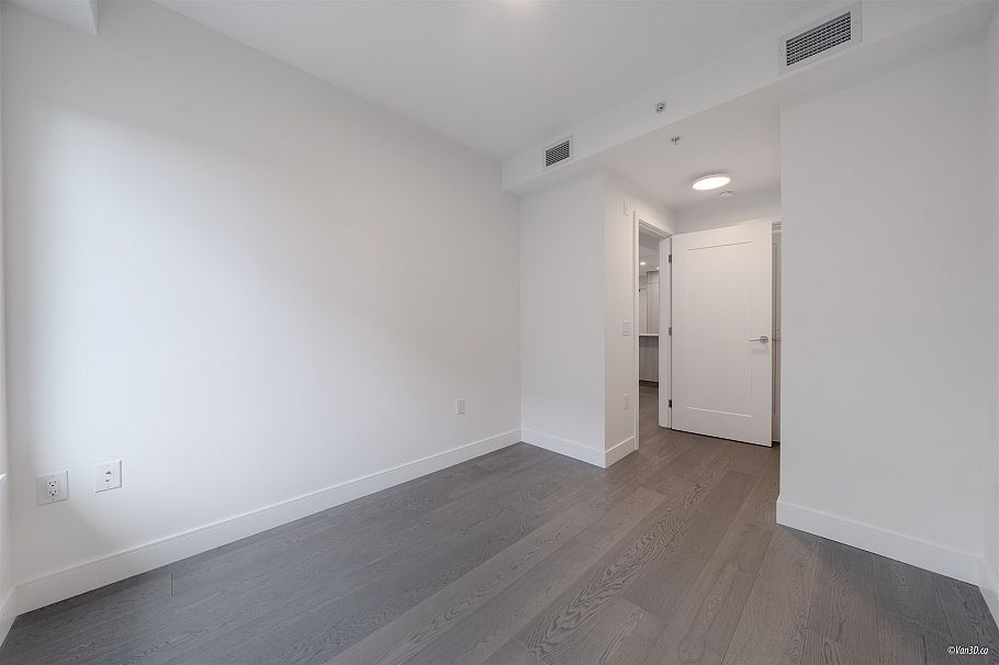 305 488 W 58th Avenue Vancouver, BC - 14