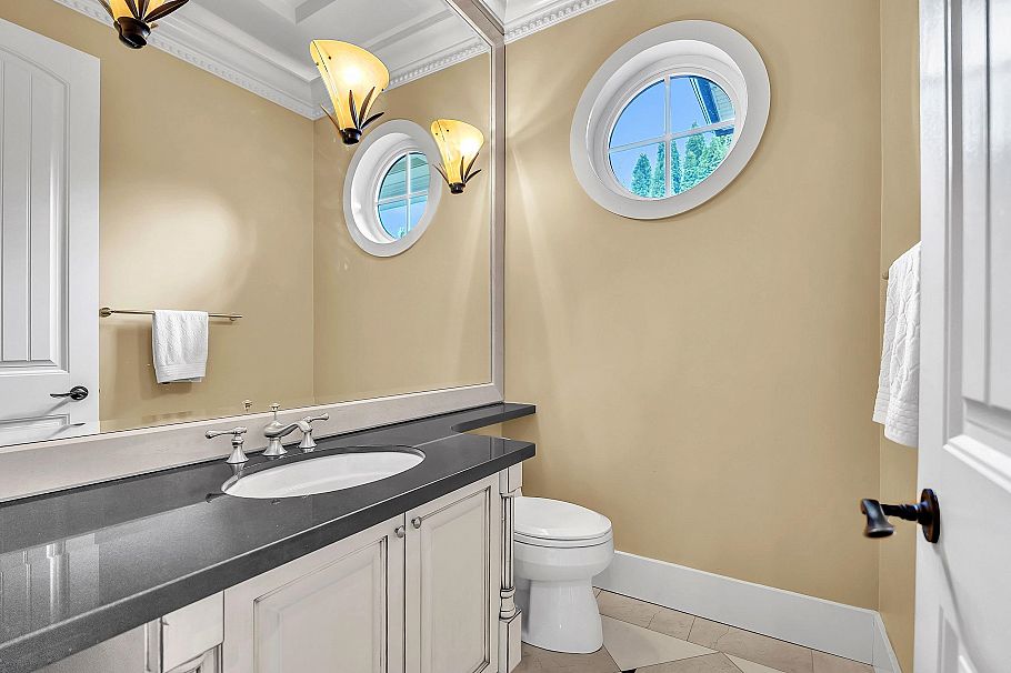 3593 Mackenzie Street Vancouver, BC - 16