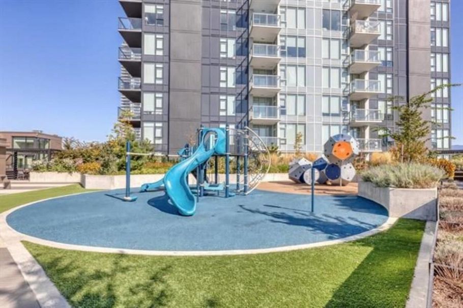 5111 2108 Gilmore Avenue Burnaby, BC - 26