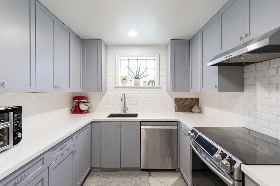 1 451 E Pender Street Vancouver, BC - 16