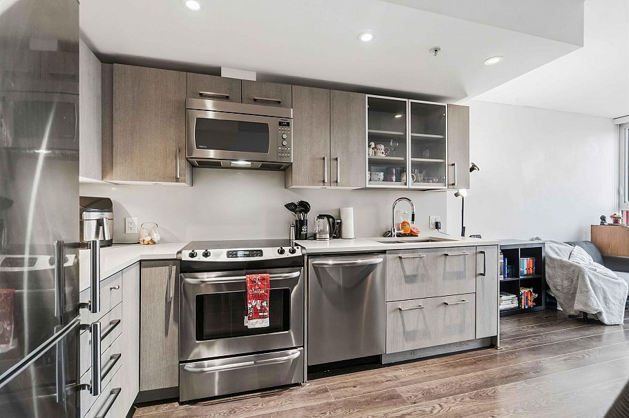 1108 933 E Hastings Street Vancouver, BC - 3