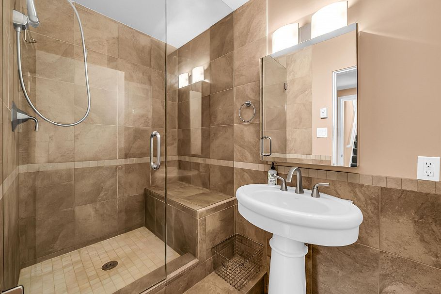 1202 Bracknell Crescent North Vancouver, BC - 28