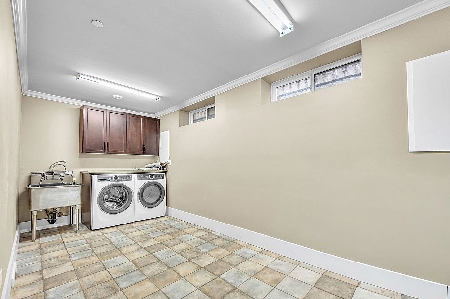 3593 Mackenzie Street Vancouver, BC - 31