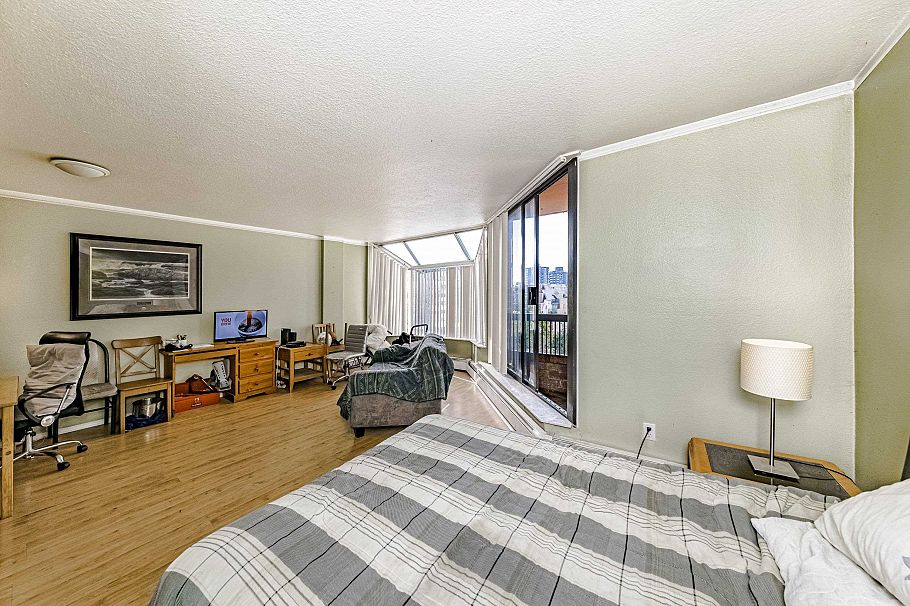 610 1330 Burrard Street Vancouver, BC - 9