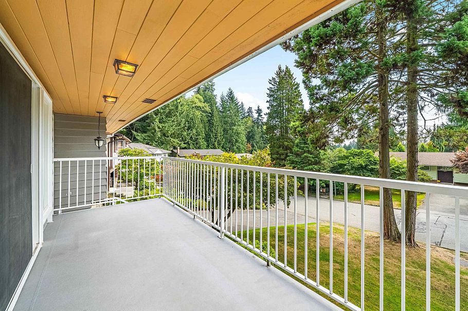 1202 Bracknell Crescent North Vancouver, BC - 31