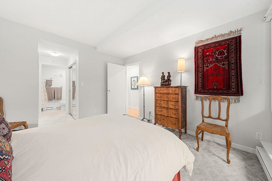 1878 York Avenue Vancouver, BC - 20