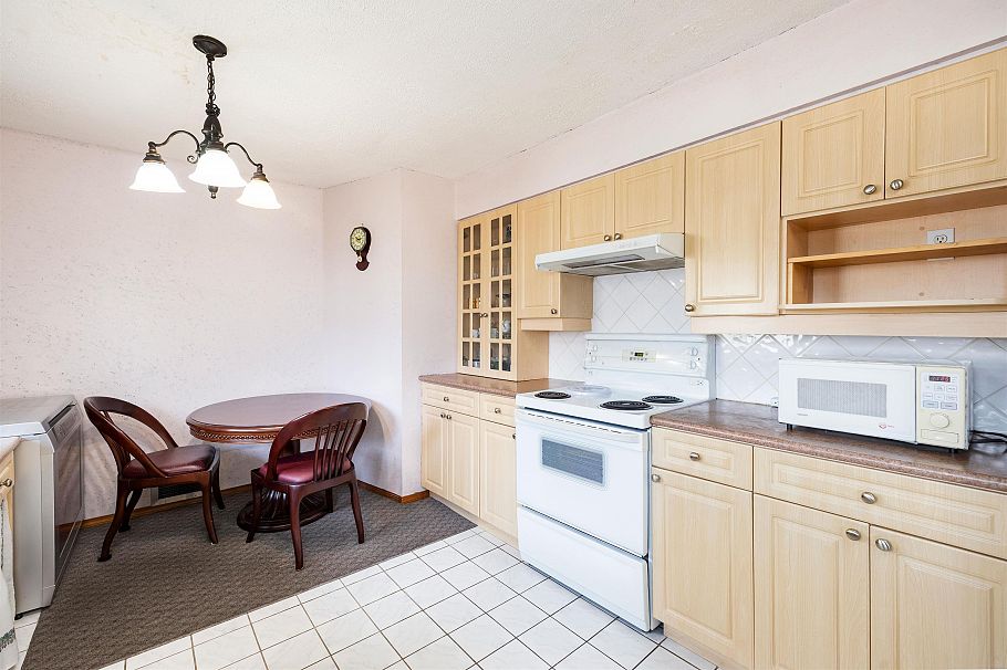 5045 Barker Crescent Burnaby, BC - 21