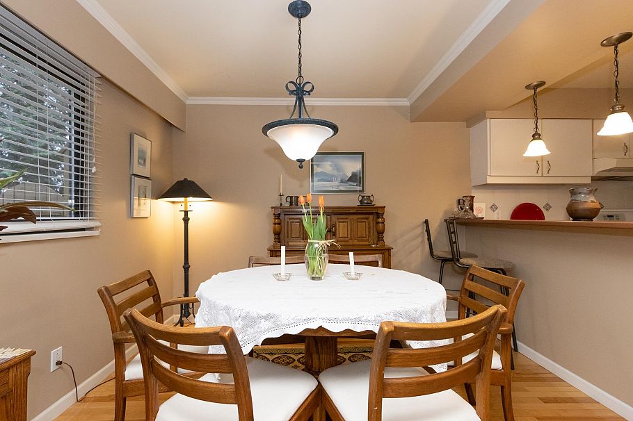 2050 Purcell Way North Vancouver, BC - 4