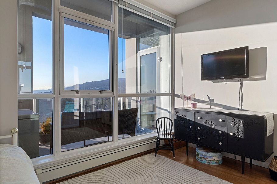 1401 120 W 16th Street North Vancouver, BC - 14