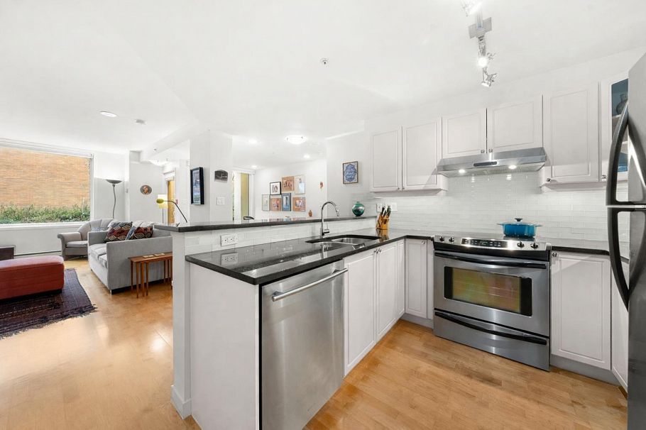 1878 York Avenue Vancouver, BC - 8