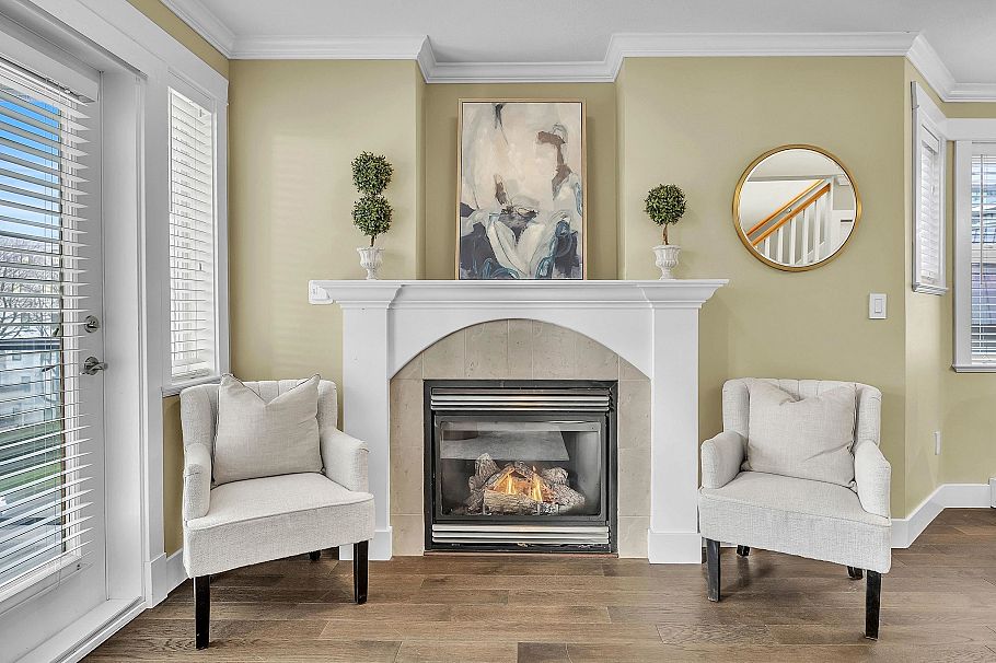 302 152 E 12th Street North Vancouver, BC - 13