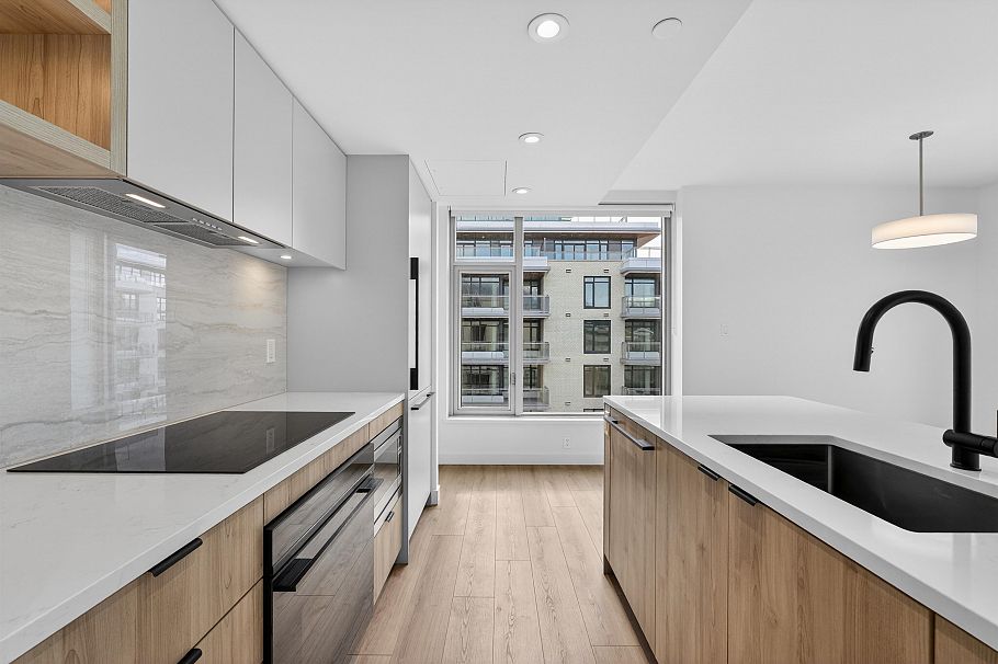 504 755 HARBOURSIDE DRIVE, North Vancouver BC V7P 0G1 North Vancouver, BC - 2