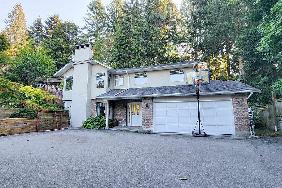 3595 Wellington Crescent North Vancouver, BC - 3