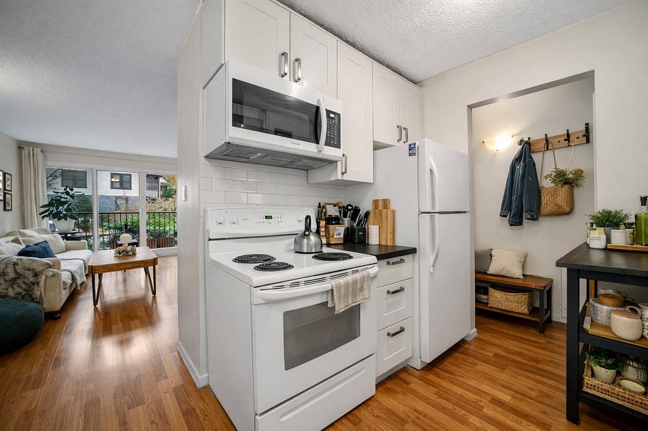 229 2033 Triumph Street Vancouver, BC - 5