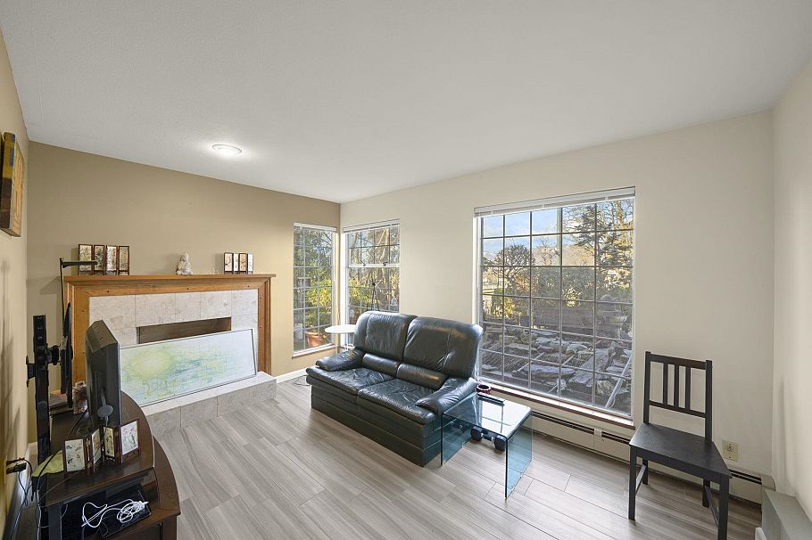 3206 E 25th Avenue Vancouver, BC - 25