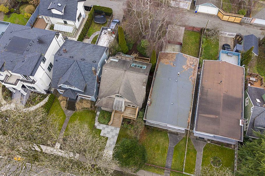 3545 W King Edward Avenue Vancouver, BC - 37