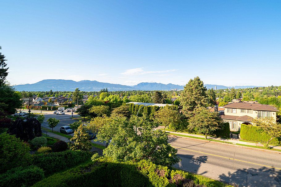 4371 Puget Drive Vancouver, BC - 30