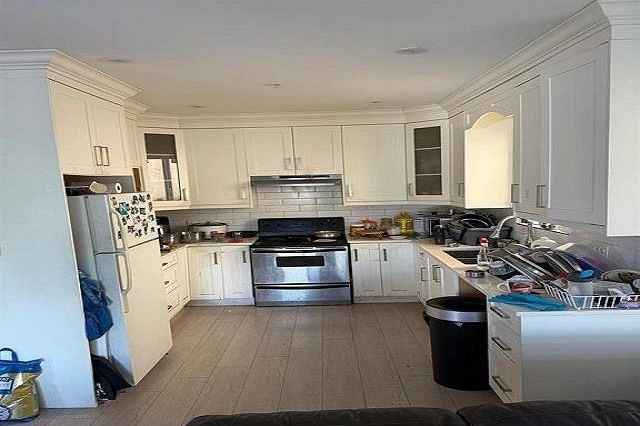 2681 E 41st Street Vancouver, BC - 9