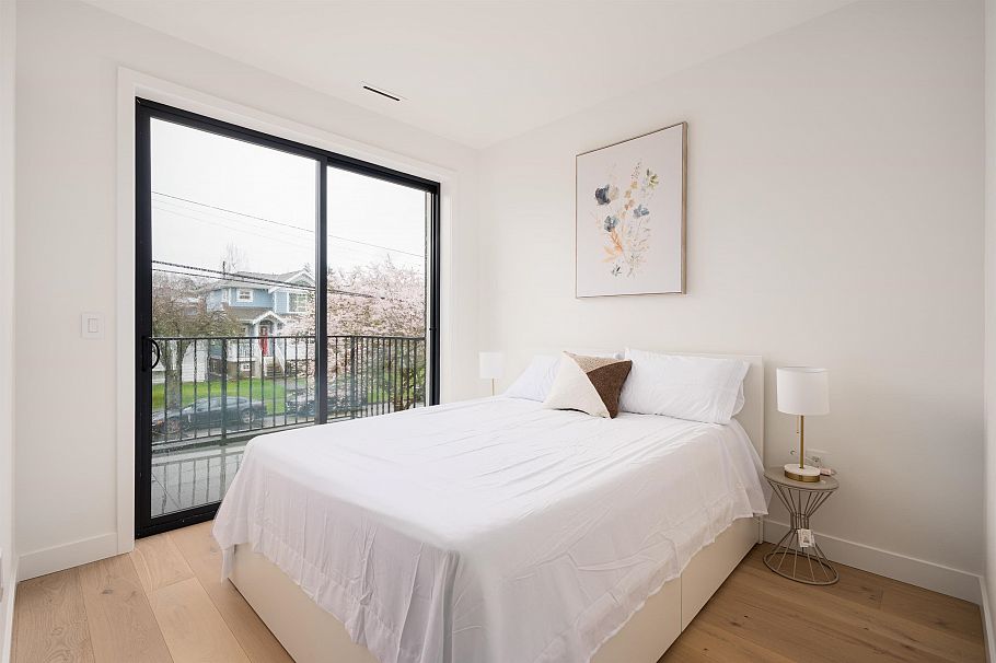 836 W 64th Avenue Vancouver, BC - 21