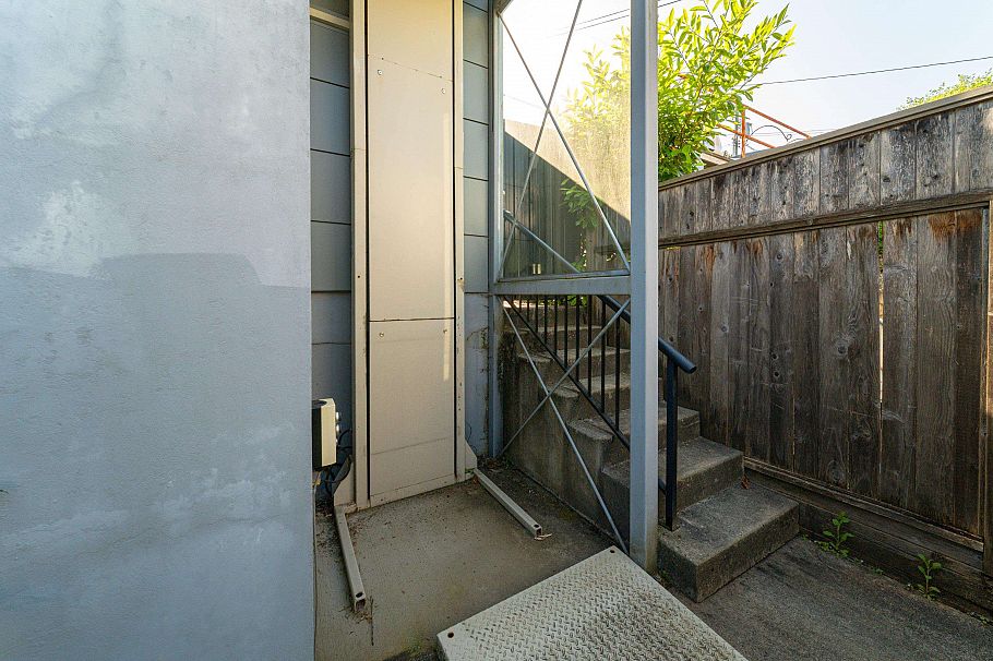 4371 Puget Drive Vancouver, BC - 20