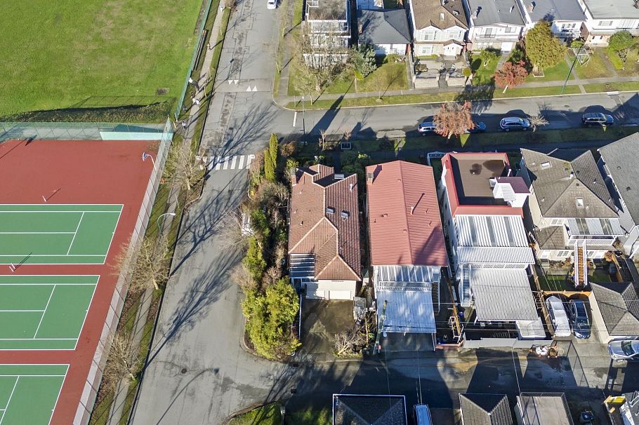 3206 E 25th Avenue Vancouver, BC - 18