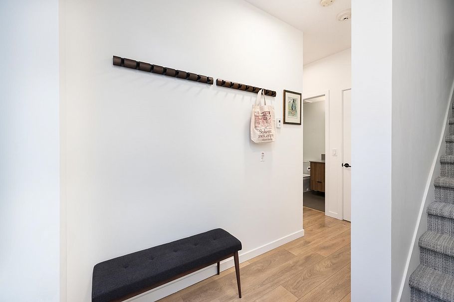 13 533 E 3rd Street North Vancouver, BC - 32