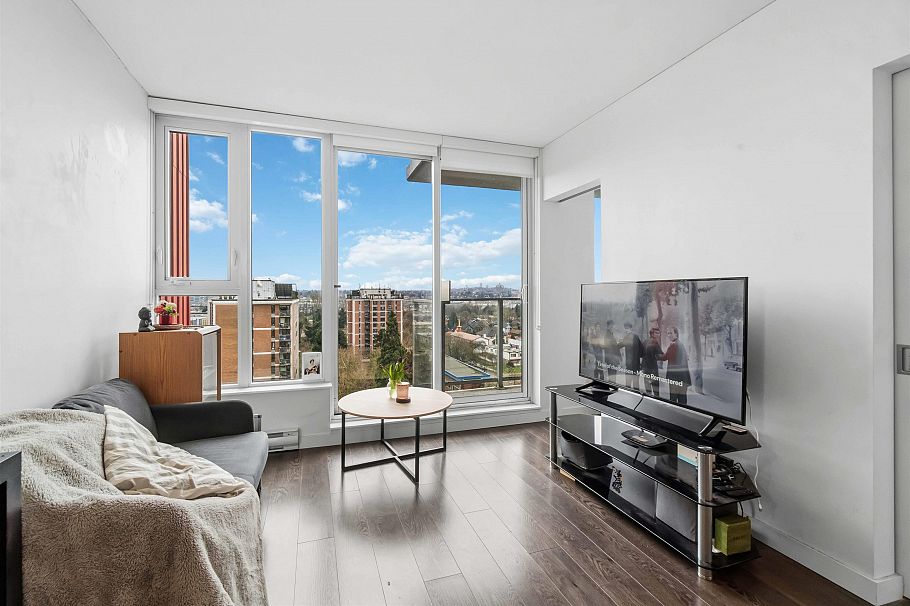 1108 933 E Hastings Street Vancouver, BC - 2