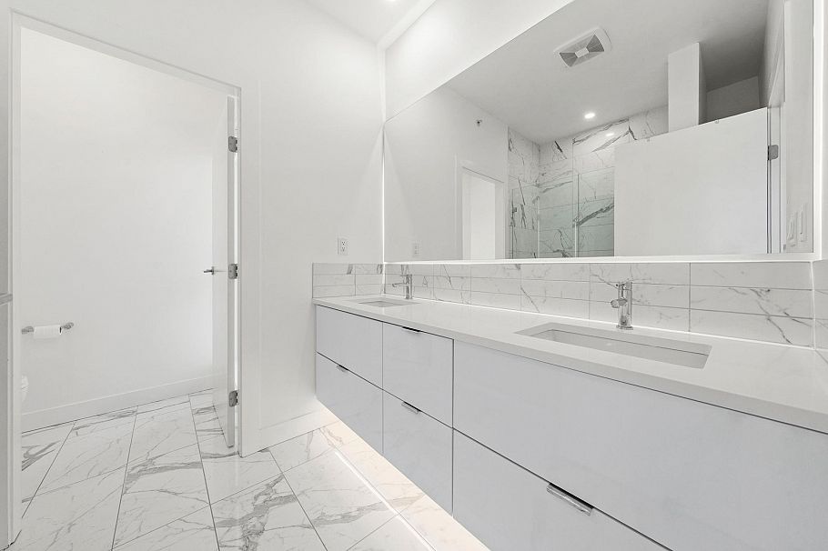 43 3596 Salal Drive North Vancouver, BC - 17