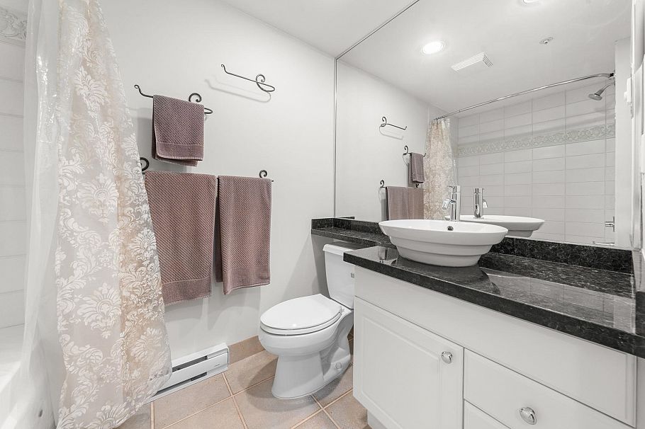 1878 York Avenue Vancouver, BC - 22