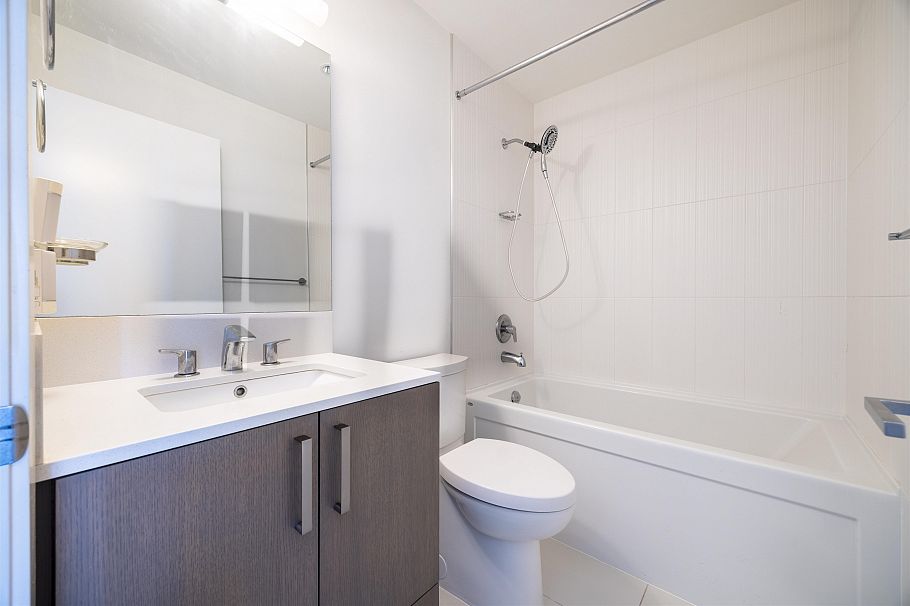 309 10033 River Drive Richmond, BC - 19