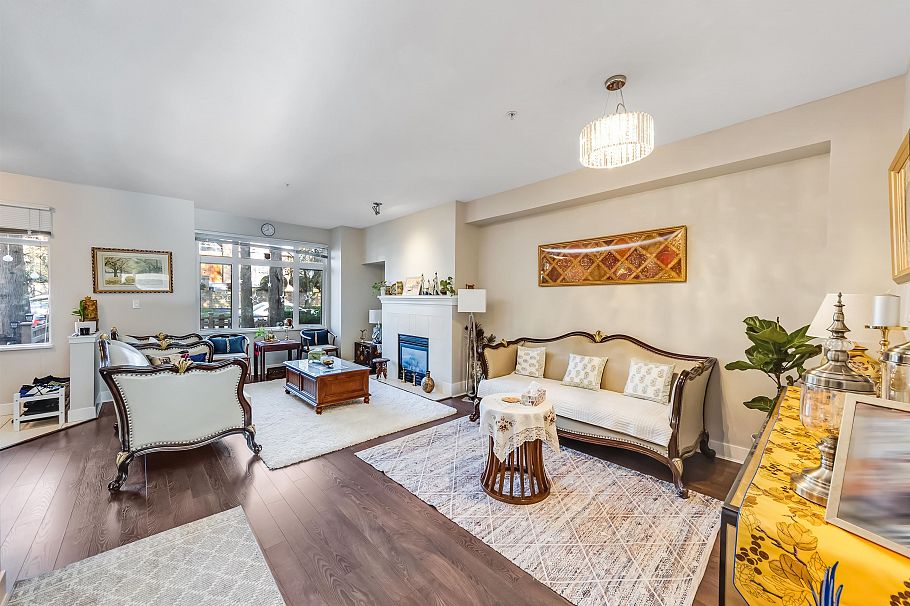 888 W 58th Avenue Vancouver, BC - 2