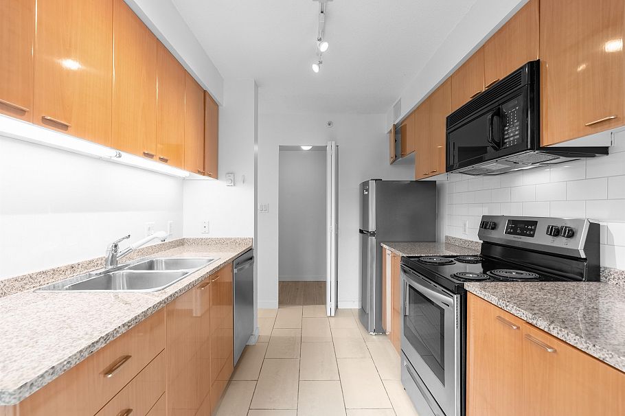 2106 1288 W Georgia Street Vancouver, BC - 15