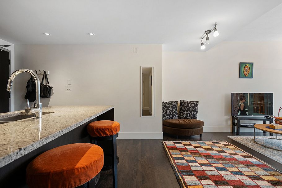 1608 150 W 15th Street North Vancouver, BC - 25