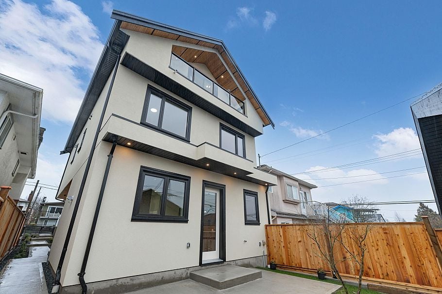 2 1020 Nootka Street Vancouver, BC - 3