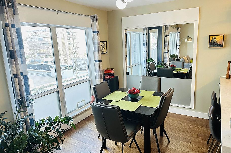 403 985 W 10th Avenue Vancouver, BC - 4