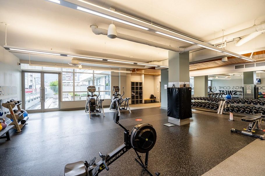 701 112 E 13th Street North Vancouver, BC - 6