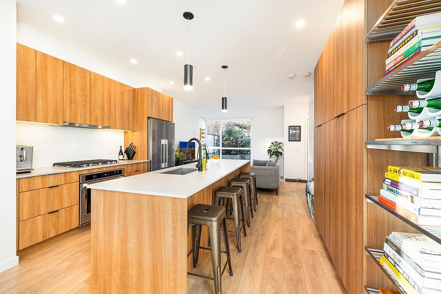 13 533 E 3rd Street North Vancouver, BC - 15